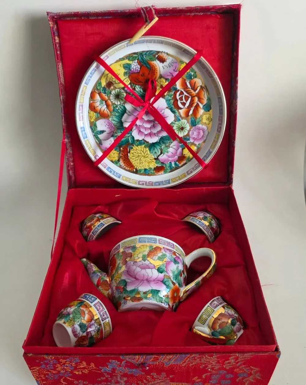 Chinese Porcelain Mini Tea Set Floral Gold Trim w/ Presentation Box